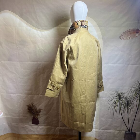 Burberry Yellow Gabardine Camden Car Coat - Picture 10 of 16